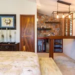 Luxury Villa In Cozumel With Pool & Hot Tub