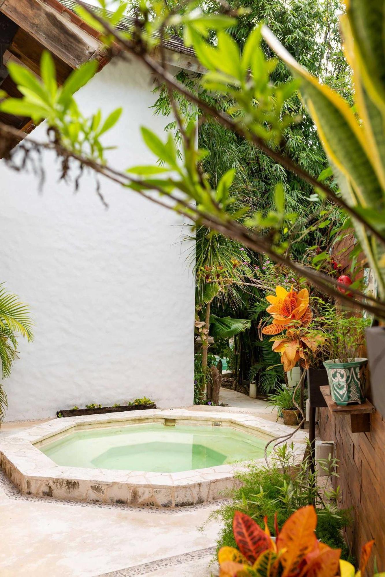 Luxury In With Pool & Hot Tub